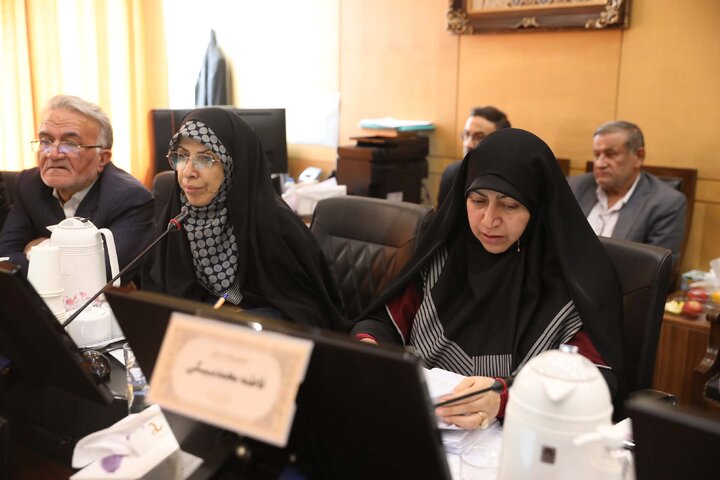 نشست اعضای کمیسیون بهداشت با حضور وزیر بهداشت و درمان