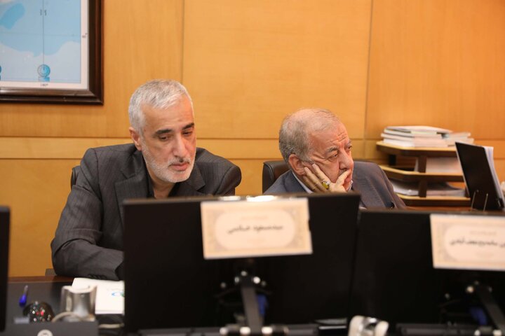 نشست اعضای کمیسیون بهداشت با حضور وزیر بهداشت و درمان