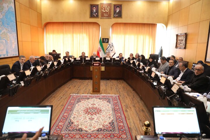 نشست اعضای کمیسیون بهداشت با حضور وزیر بهداشت و درمان