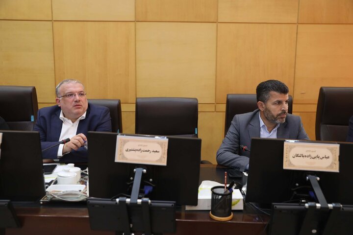 نشست اعضای کمیسیون اقتصادی با حضور وزیر آموزش و پرورش