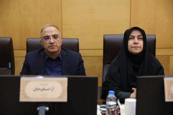 نشست اعضای کمیسیون اقتصادی با حضور وزیر آموزش و پرورش