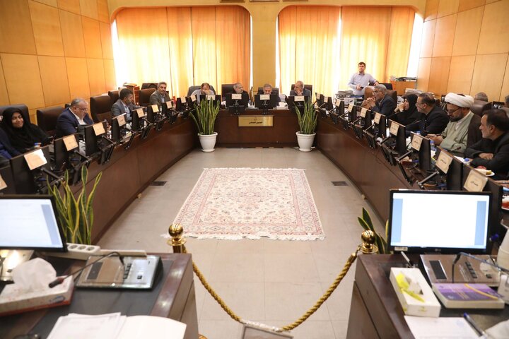 نشست اعضای کمیسیون اقتصادی با حضور وزیر آموزش و پرورش