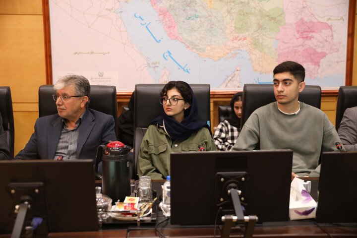 نشست 13 آبان اعضای کمیسیون آموزش