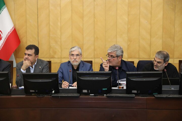 نشست اعضای کمیسیون برنامه و بودجه با حضور وزرای علوم و آموزش و پرورش