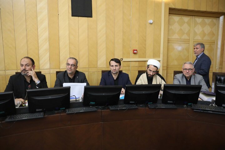 نشست اعضای کمیسیون برنامه و بودجه با حضور وزرای علوم و آموزش و پرورش