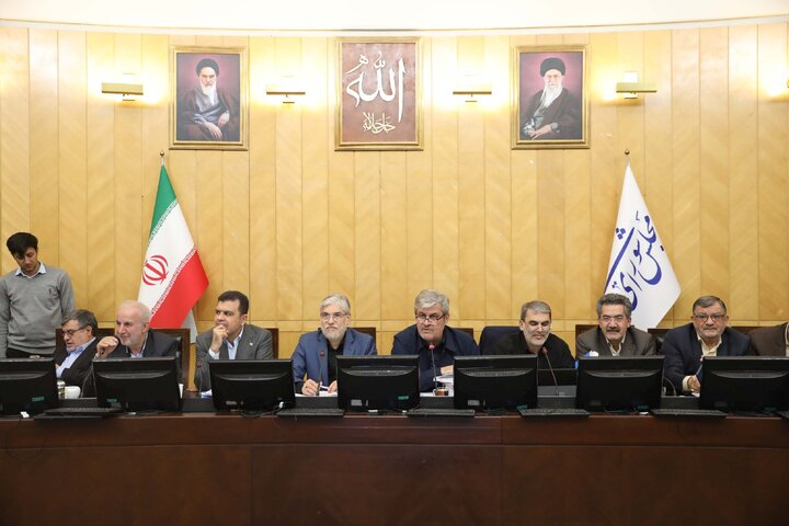 نشست اعضای کمیسیون برنامه و بودجه با حضور وزرای علوم و آموزش و پرورش