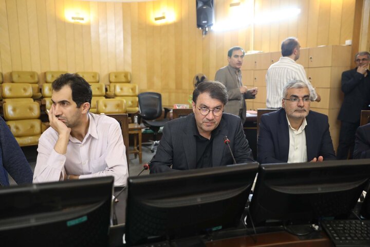 نشست اعضای کمیسیون برنامه و بودجه با حضور وزرای علوم و آموزش و پرورش