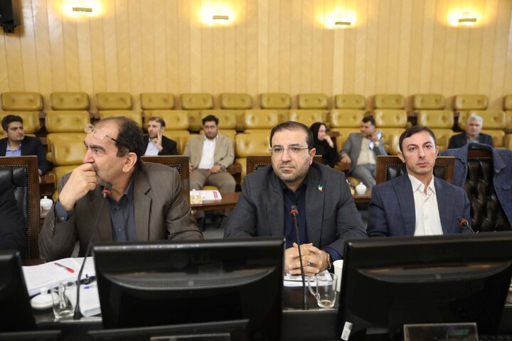 نشست اعضای کمیسیون برنامه و بودجه با حضور وزرای علوم و آموزش و پرورش