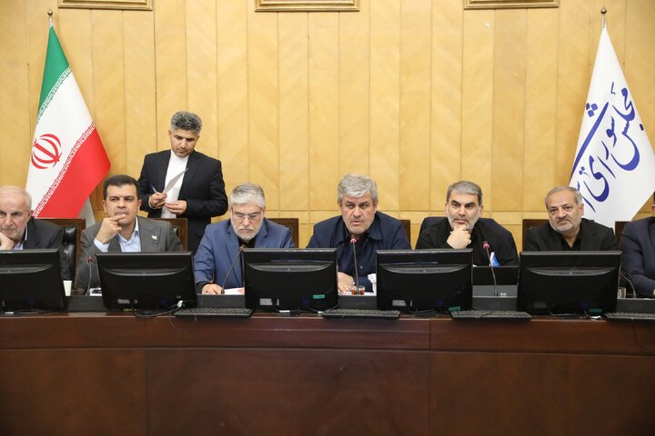 نشست اعضای کمیسیون برنامه و بودجه با حضور وزرای علوم و آموزش و پرورش