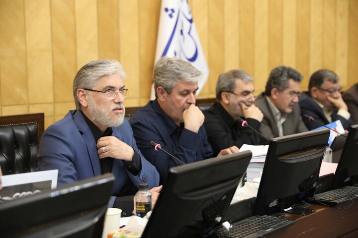 نشست اعضای کمیسیون برنامه و بودجه با حضور وزرای علوم و آموزش و پرورش