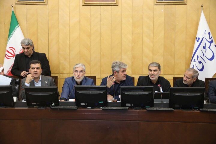 نشست اعضای کمیسیون برنامه و بودجه با حضور وزرای علوم و آموزش و پرورش