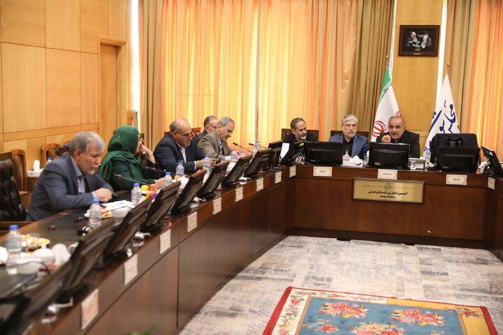 نشست اعضای کمیسیون کشاورزی با حضور وزیر علوم