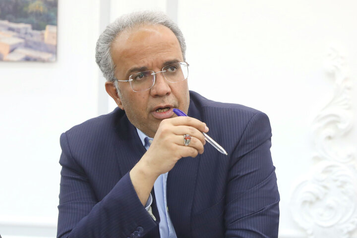 استقبال استاندار استان سیستان و بلوچستان از اعضای کمیسیون اجتماعی در بدو ورود به این استان