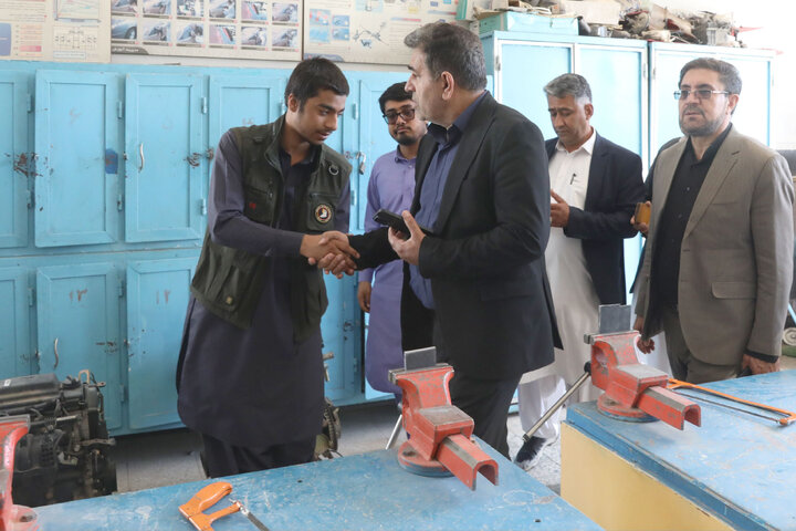 بازدید اعضای کمیسیون اجتماعی از مرکز آموزش فنی و حرفه ای شهر خاش