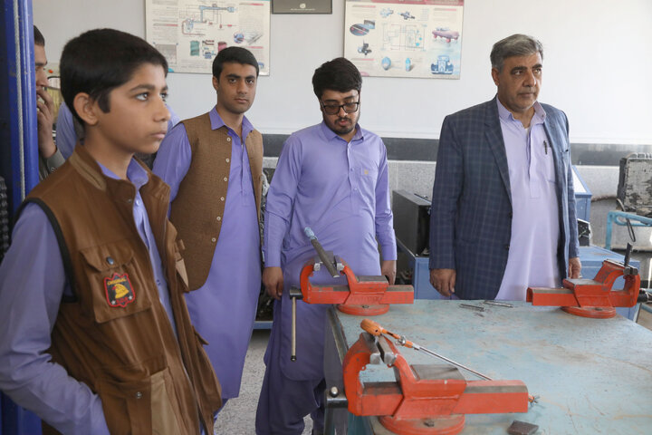 بازدید اعضای کمیسیون اجتماعی از مرکز آموزش فنی و حرفه ای شهر خاش