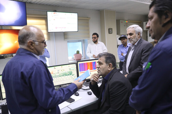 بازدید اعضای کمیسیون اجتماعی از کارخانه سیمان خاش