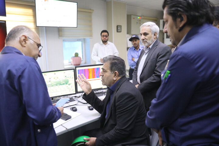 بازدید اعضای کمیسیون اجتماعی از کارخانه سیمان خاش