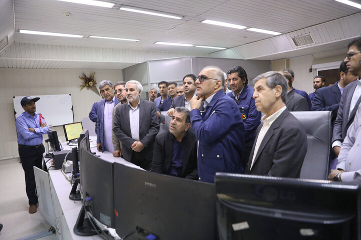 بازدید اعضای کمیسیون اجتماعی از کارخانه سیمان خاش