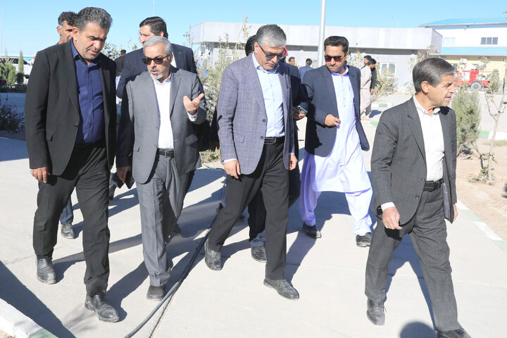 بازدید اعضای کمیسیون اجتماعی از معدن و کارخانه طلای صدر تفتان