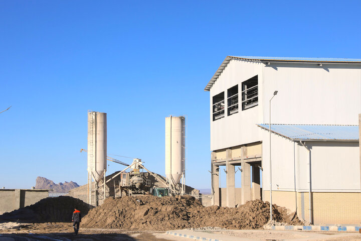 بازدید اعضای کمیسیون اجتماعی از معدن و کارخانه طلای صدر تفتان