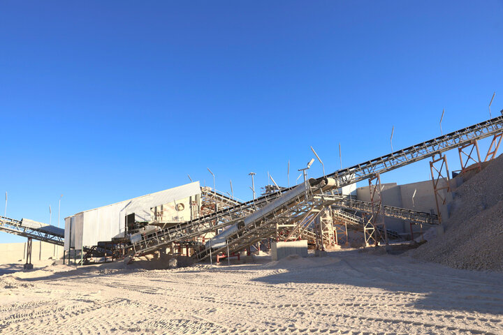 بازدید اعضای کمیسیون اجتماعی از معدن و کارخانه طلای صدر تفتان