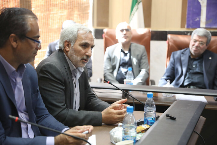 حضور اعضای کمسیون اجتماعی در شورای اداری شهرستان های خاش و تفتان