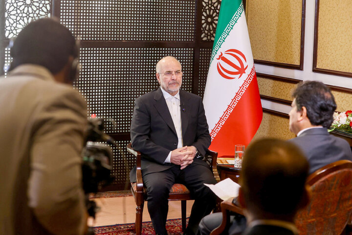 مصاحبه حامد میر مجری و روزنامه‌نگار سرشناس پاکستانی با دکتر قالیباف - اسلام‌آباد