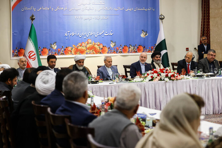 نشست صمیمی دکتر قالیباف با اندیشمندان دینی، اساتید دانشگاهی و نخبگان سیاسی، فرهنگی و اجتماعی پاکستان - اسلام‌آباد