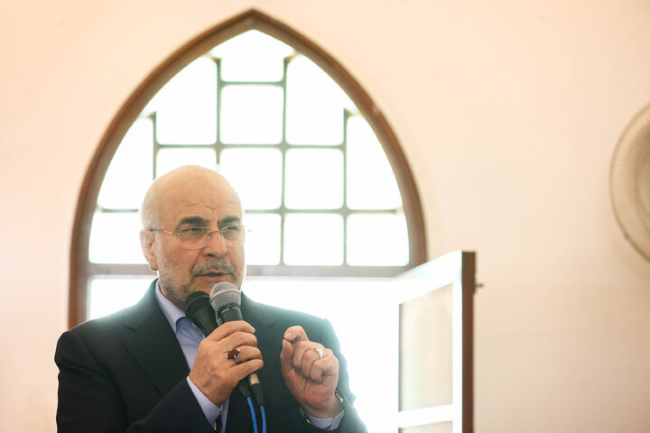 حضور و سخنرانی دکتر قالیباف در نماز جمعه شهر کراچی پاکستان