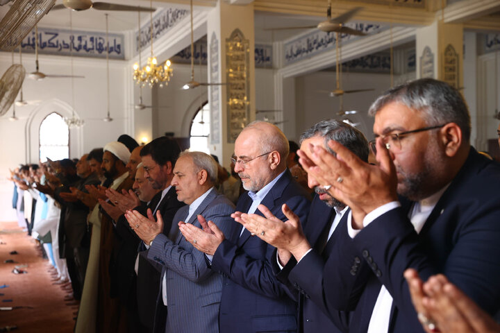 حضور و سخنرانی دکتر قالیباف در نماز جمعه شهر کراچی پاکستان