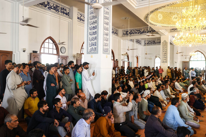 حضور و سخنرانی دکتر قالیباف در نماز جمعه شهر کراچی پاکستان