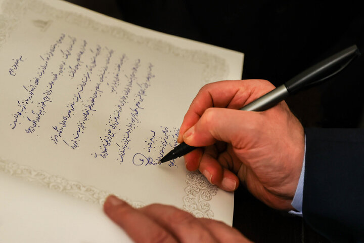 حضور دکتر قالیباف بر سر مزار محمدعلی جناح قائد اعظم پاکستان - کراچی