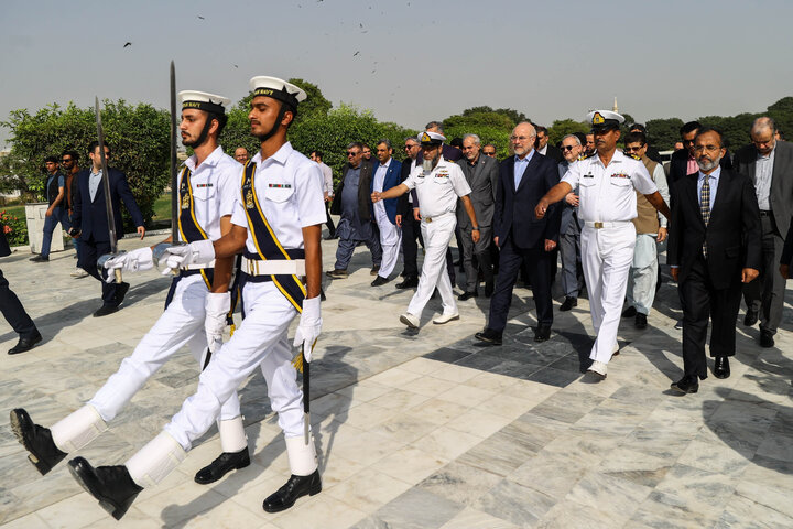 حضور دکتر قالیباف بر سر مزار محمدعلی جناح قائد اعظم پاکستان - کراچی