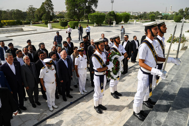 حضور دکتر قالیباف بر سر مزار محمدعلی جناح قائد اعظم پاکستان - کراچی