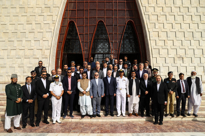حضور دکتر قالیباف بر سر مزار محمدعلی جناح قائد اعظم پاکستان - کراچی