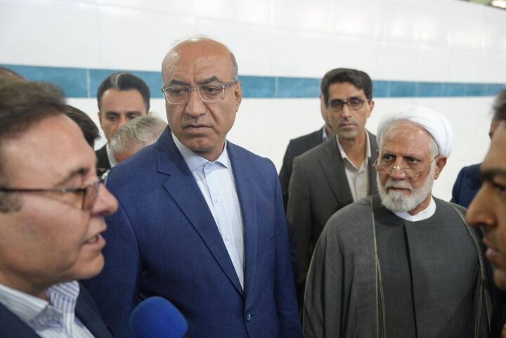 پیگیری عملیاتی احمدی برای رونق تولیدی شوینده و بطری پلاستیکی هرسین