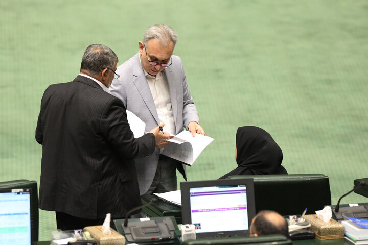 نشست علنی یکشنبه 19 آبان ماه مجلس شورای اسلامی