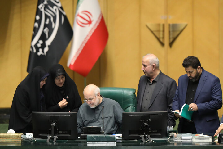 نشست علنی یکشنبه 19 آبان ماه مجلس شورای اسلامی