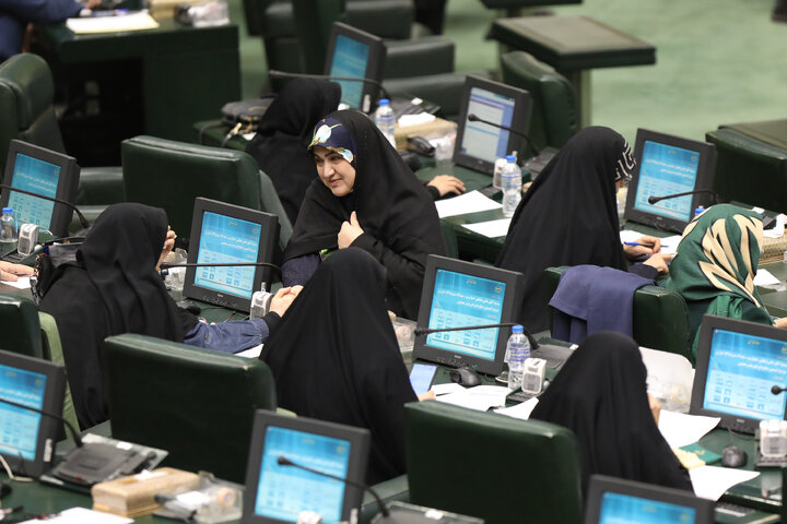 نشست علنی یکشنبه 19 آبان ماه مجلس شورای اسلامی