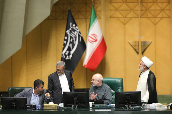 نشست علنی یکشنبه 19 آبان ماه مجلس شورای اسلامی