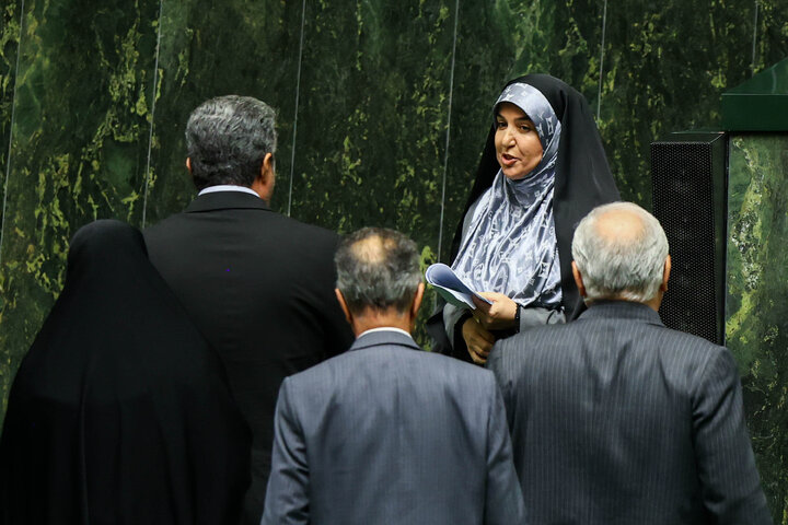 ناطقان نشست علنی یکشنبه 18 آبان مجلس شورای اسلامی