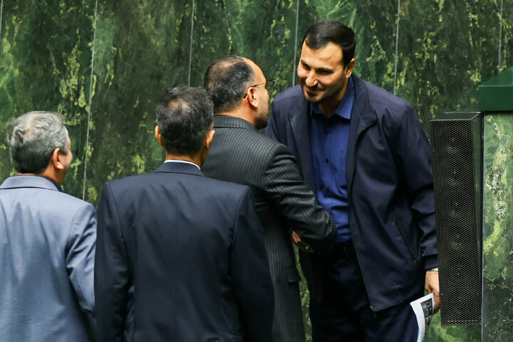 ناطقان نشست علنی یکشنبه 18 آبان مجلس شورای اسلامی