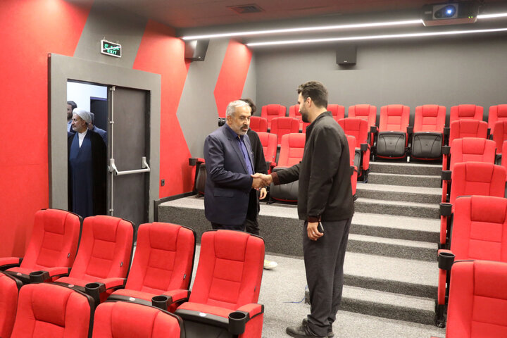 بازدید اعضای کمیسیون فرهنگی از مجموعه کارستان بهارستان حوزه هنری