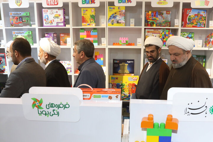 بازدید اعضای کمیسیون فرهنگی از مجموعه کارستان بهارستان حوزه هنری