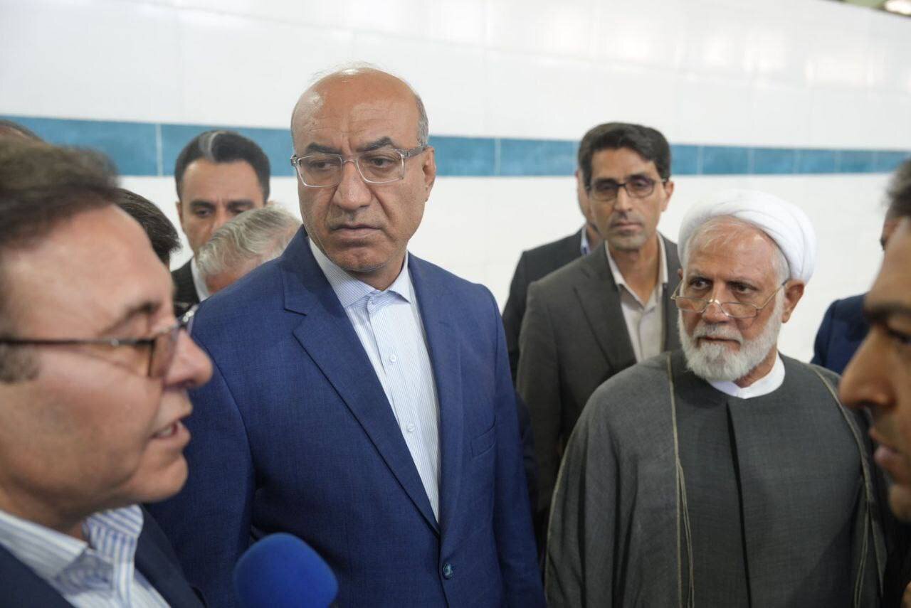 پیگیری عملیاتی احمدی برای رونق تولیدی شوینده و بطری پلاستیکی هرسین