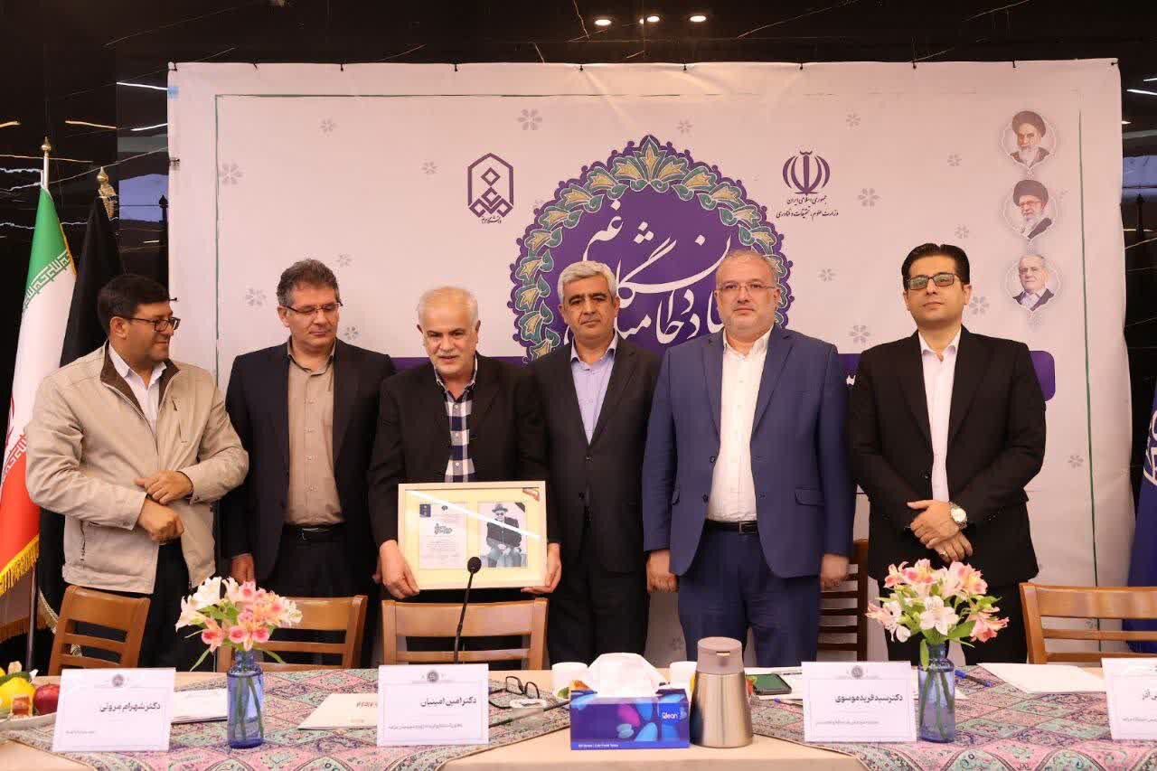 نقش خیران در ساختن آینده علمی کشور تاثیرگذار است