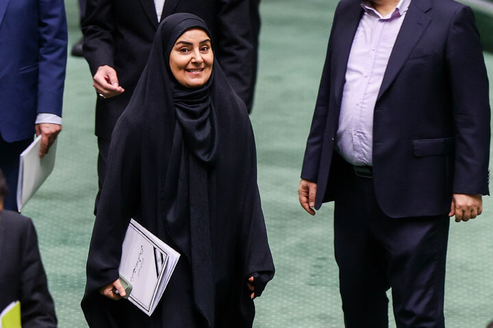 جلسه علنی مجلس شورای اسلامی(بررسی اجرای برنامه هفتم در سال اول)