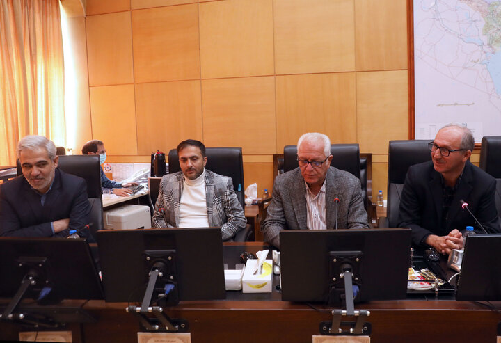 نشست  نماینده چناران، طرقبه و شاندیز با دامداران