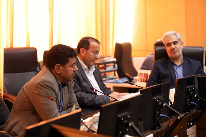 نشست  نماینده چناران، طرقبه و شاندیز با دامداران