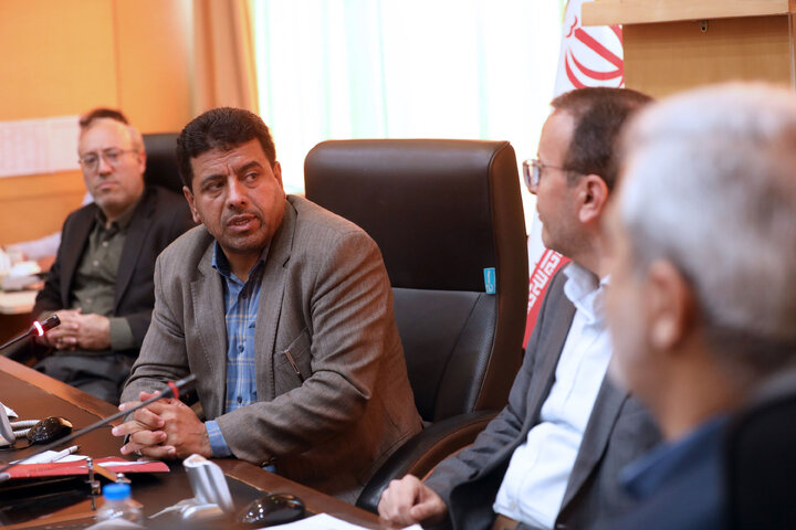 نشست  نماینده چناران، طرقبه و شاندیز با دامداران